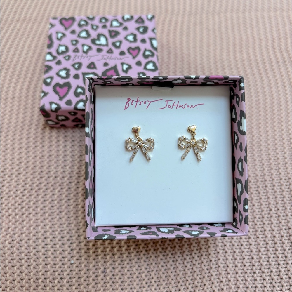 Betsey Johnson Gold Heart Bow Earrings